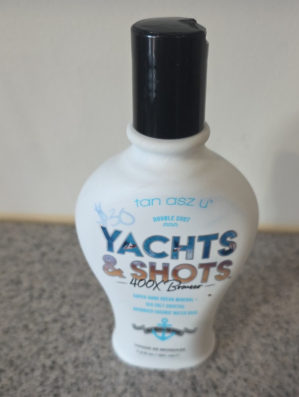 tan asz u Yachts & Shots 400X Bronzer - White Bottle